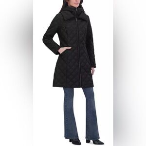 Tahari
Laura Quilted Coat Color:Noir